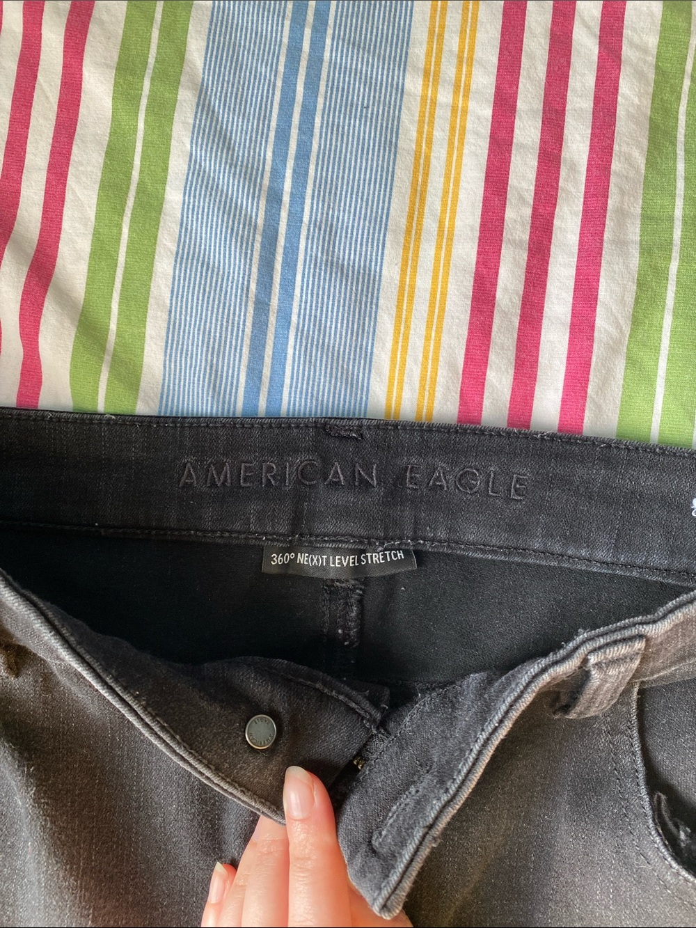 American Eagle Outfitters Black Women's Curvy Super Hi Rise Jeggings - Picture 2 of 8